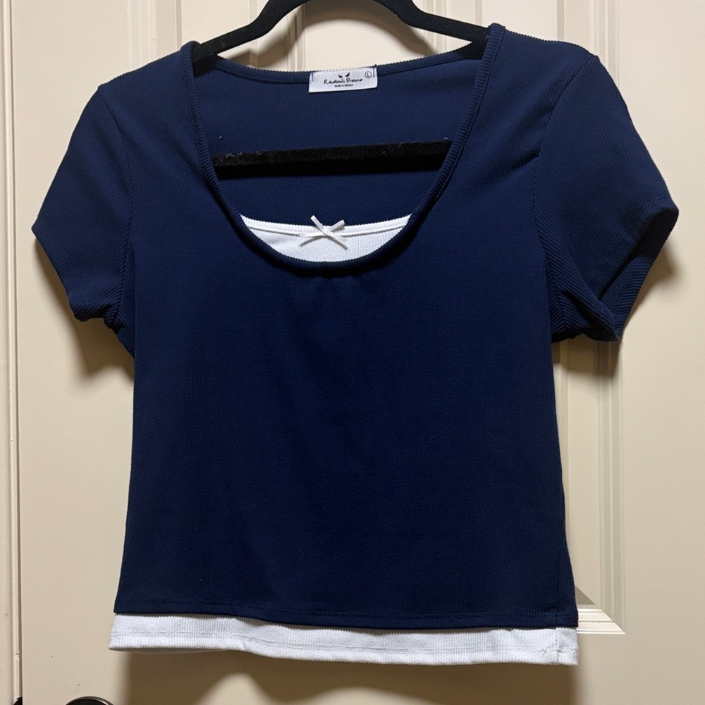 Navy Short Sleeve Scoop Neck Crop Top with White Trim - Unknown Brand